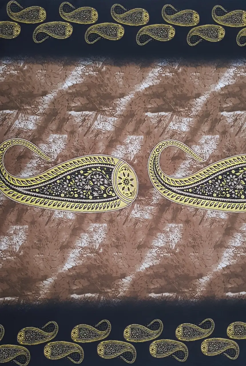 Geometric9 Collection in Brown. Warm tan and cream crushed ground trimmed by a dark coiled border picked out in gold.